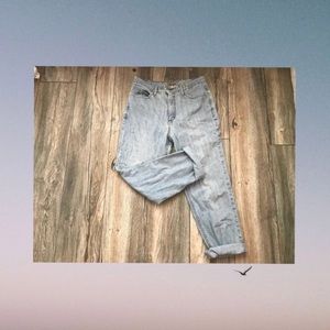 GUESS ORGINAL MOM JEANS